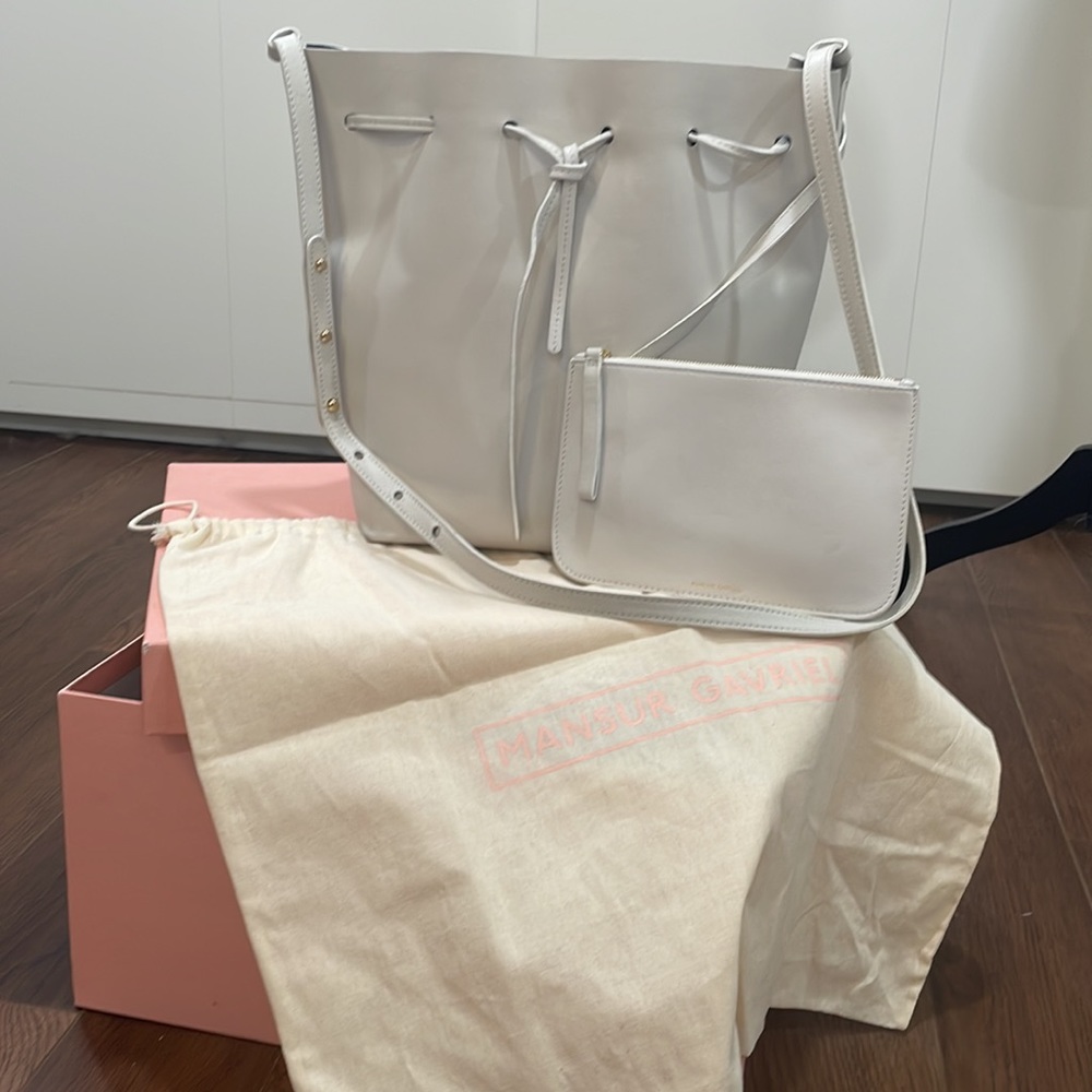Mansur Gavriel Bucket bag